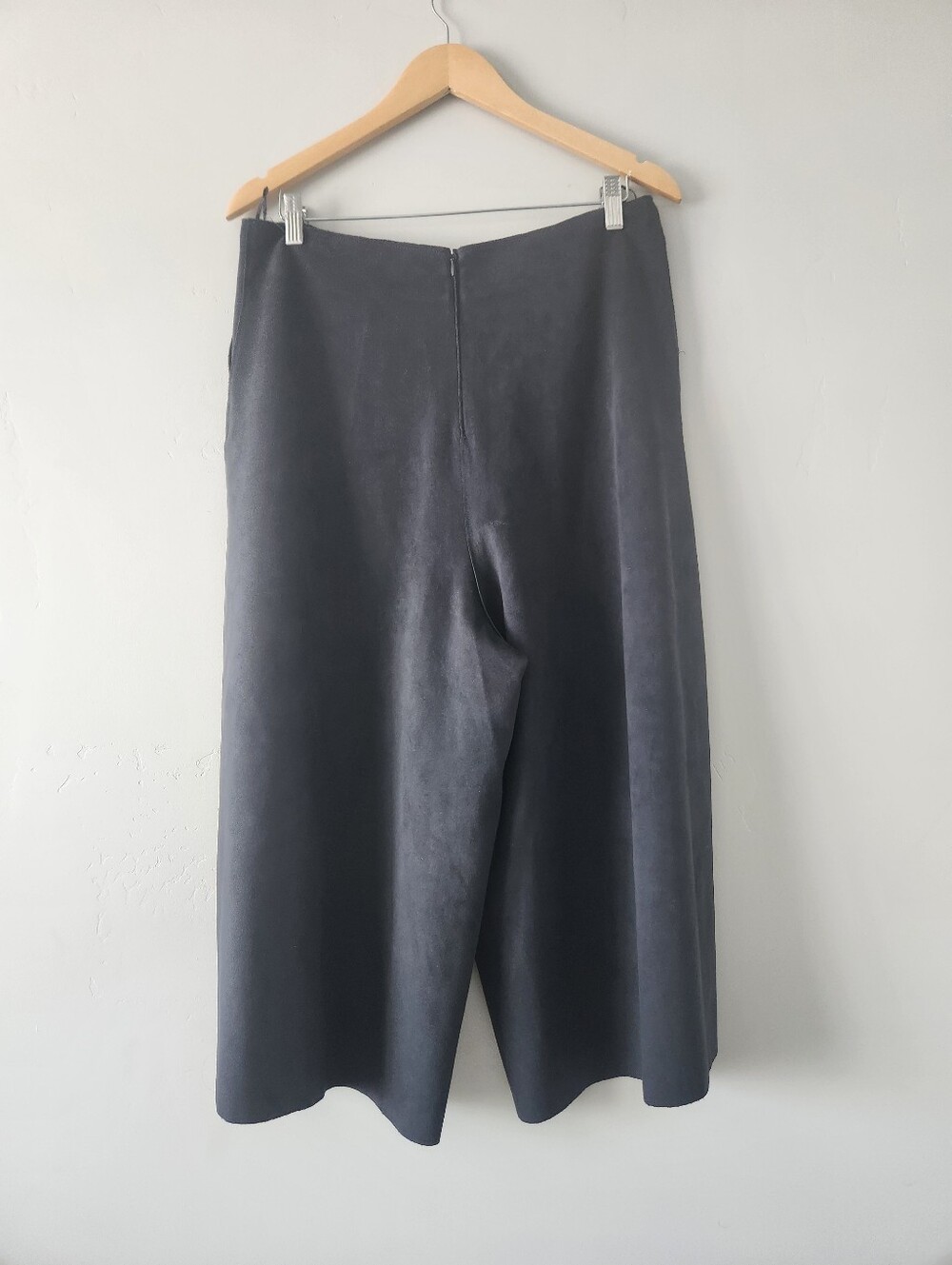 Adolfo Dominguez Cropped Pants - Picture 4 of 6